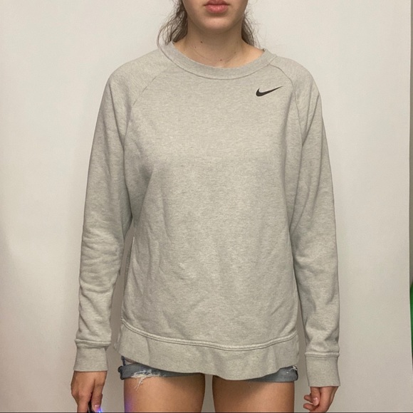 nike dri fit crew neck sweatshirt